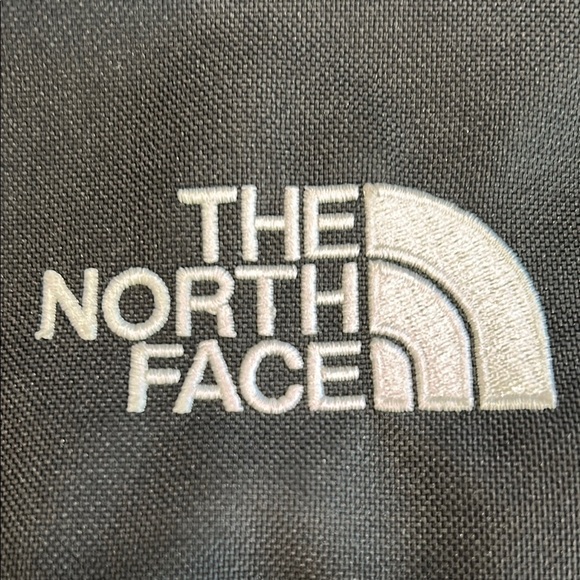 The North Face Vault Black Backpack - Picture 2 of 10